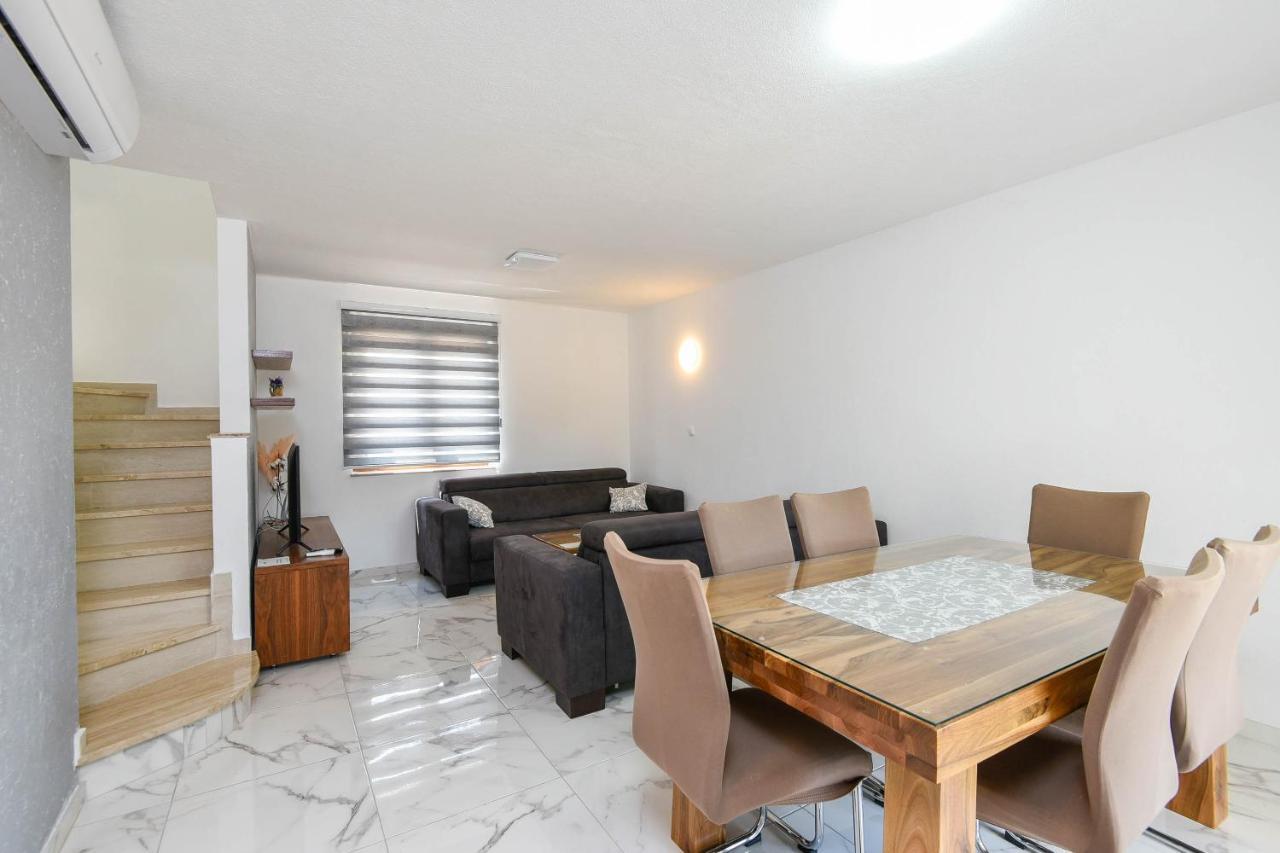 Lidija Apartmani Orebić Esterno foto
