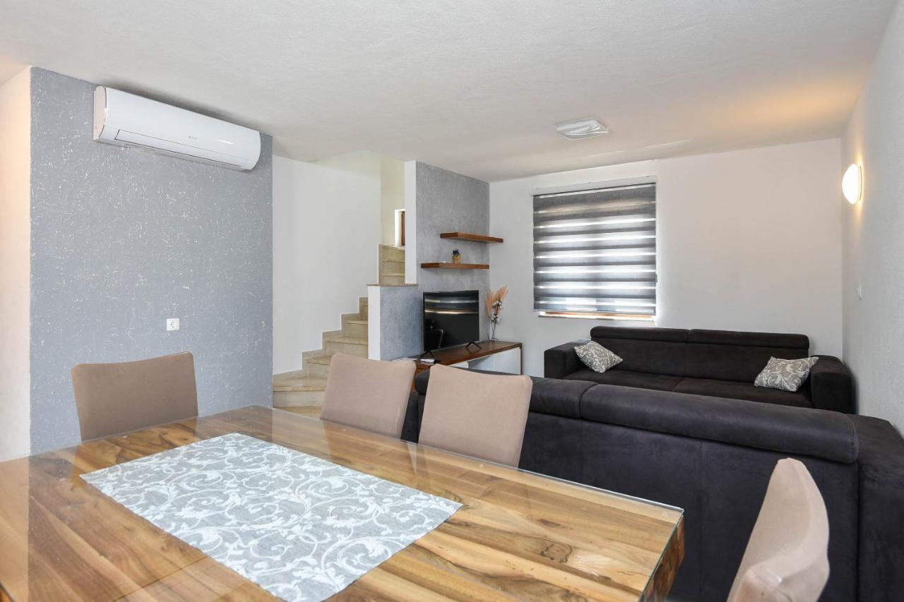 Lidija Apartmani Orebić Esterno foto